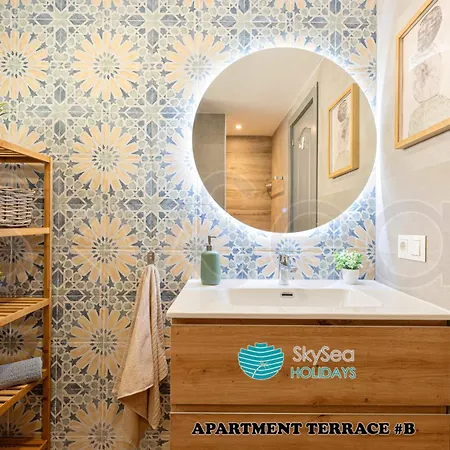 Skysea Puerto Marina Daire *